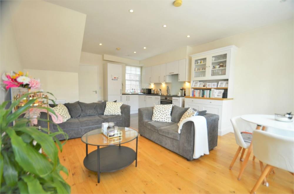 The Broadway, Mill Hill, NW7, Mill Hill